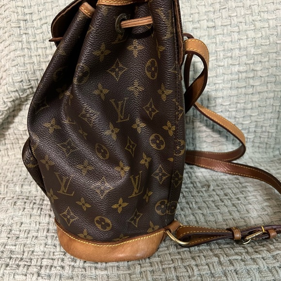 Louis Vuitton Backpack, Montsouris MM Monogram SP1908 - Picture 3 of 12